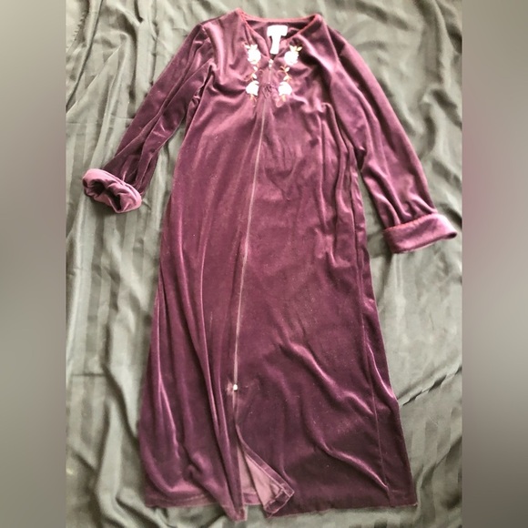 Vtg Vanity Fair Full Zip Housecoat - Picture 6 of 13